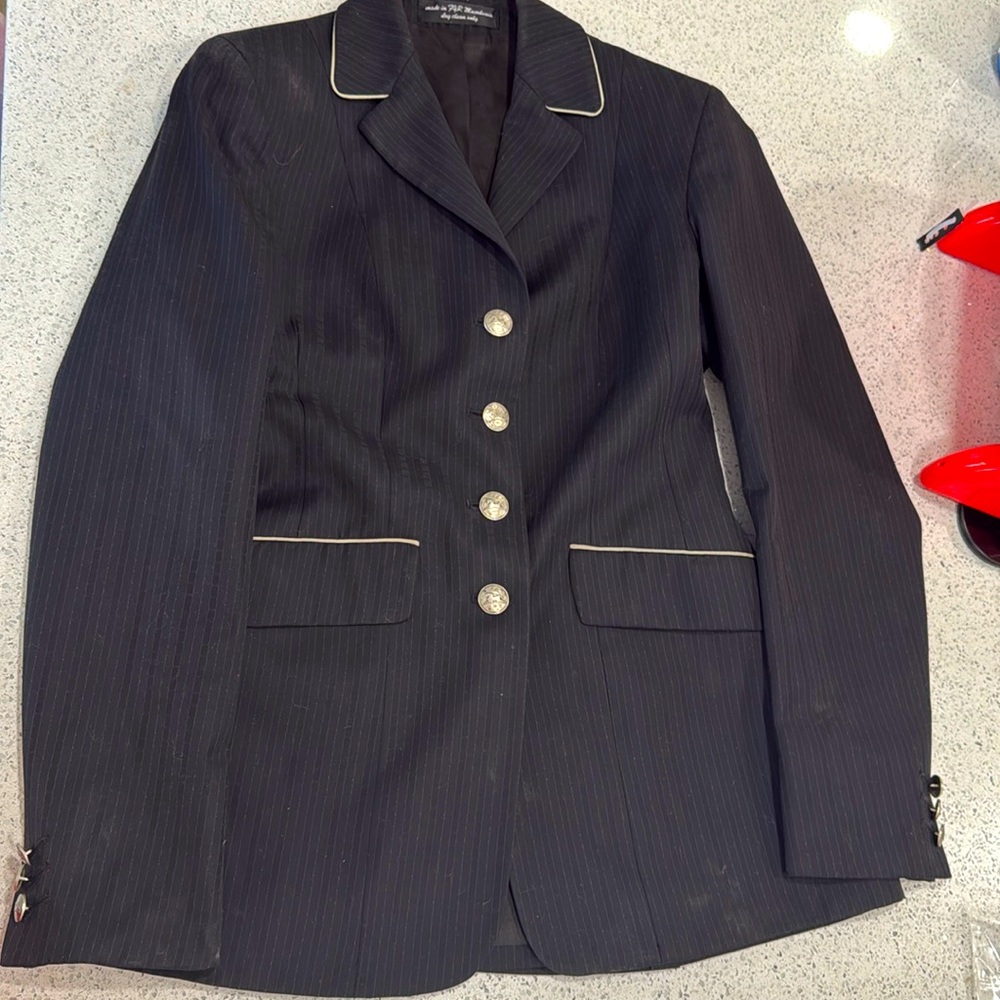 RJ Classic Show Coat 2R (fits like a 0)